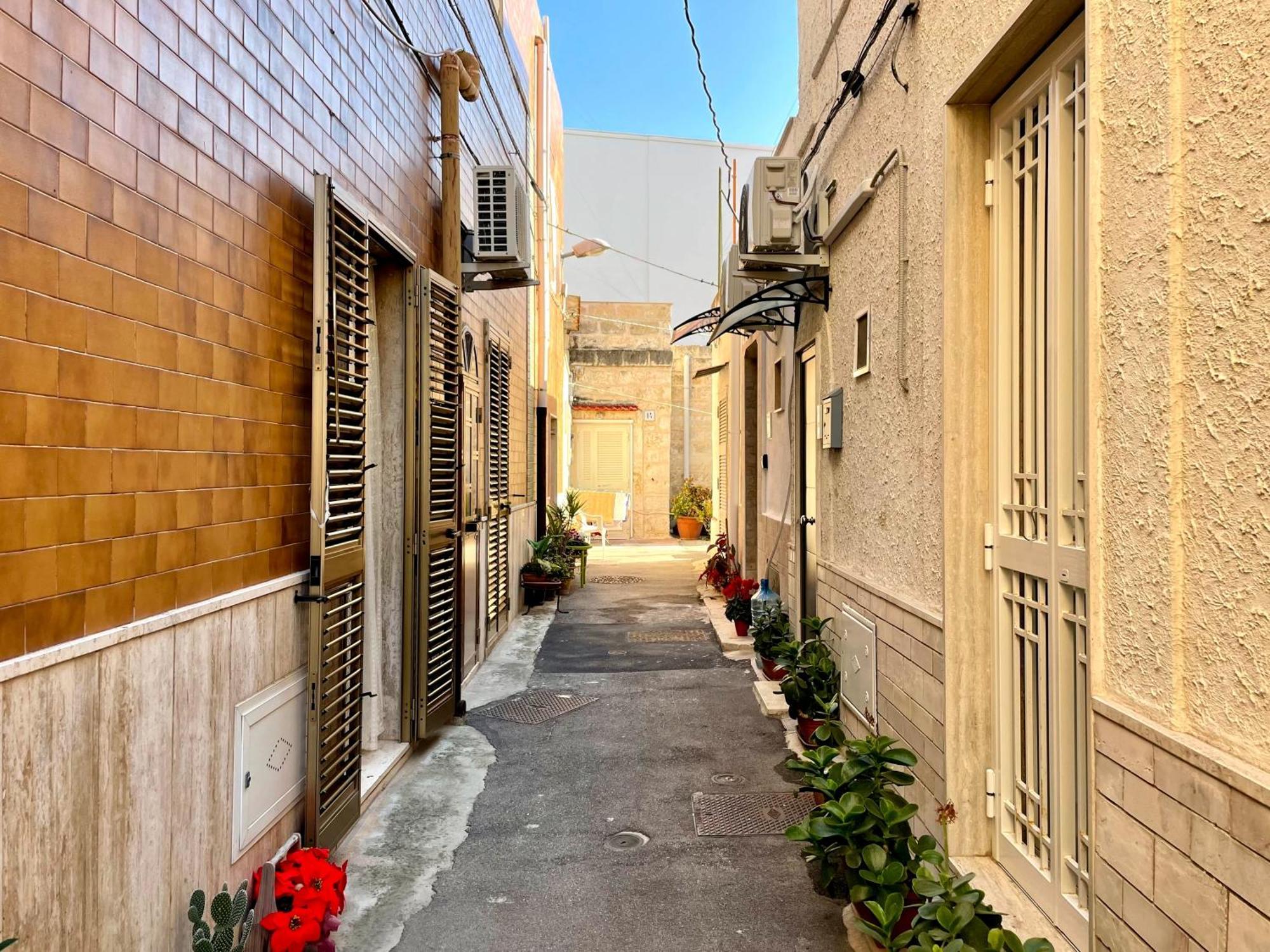 Casa Vacanze A Un Passo Dal Volo Bari Exterior photo
