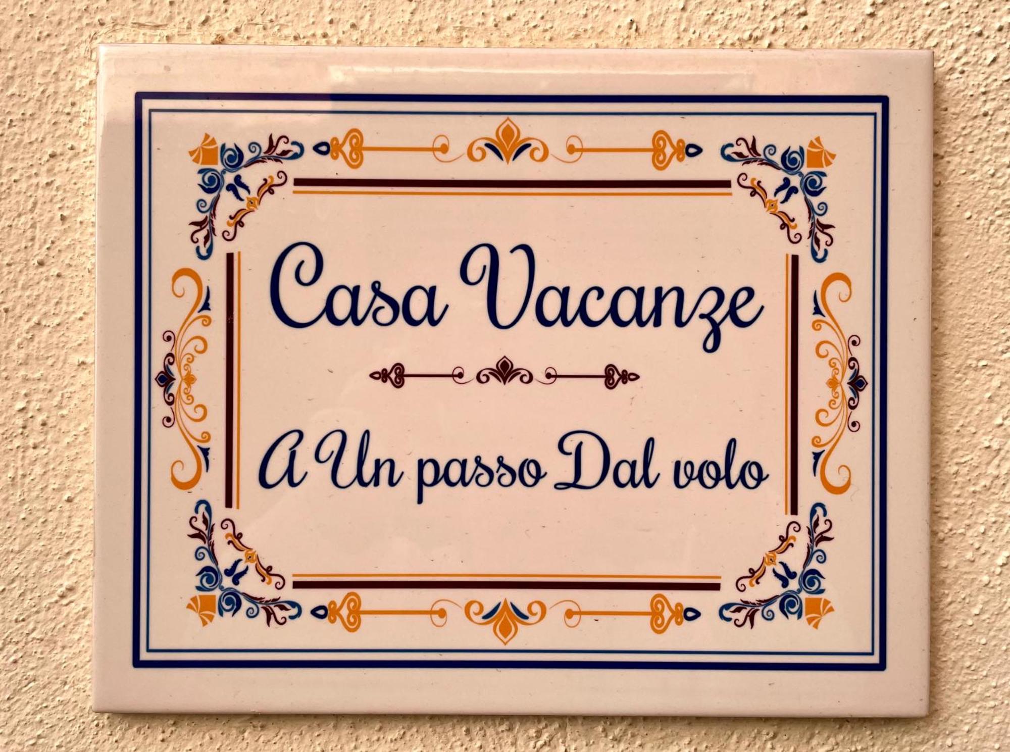 Casa Vacanze A Un Passo Dal Volo Bari Exterior photo